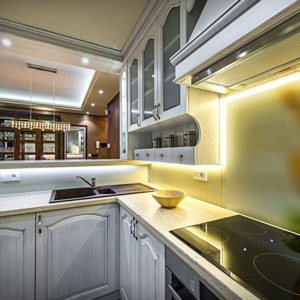 Combination of Pure White and Warm White Light in the Kitchen 